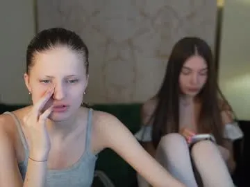 kira0541 show on CamNudeX